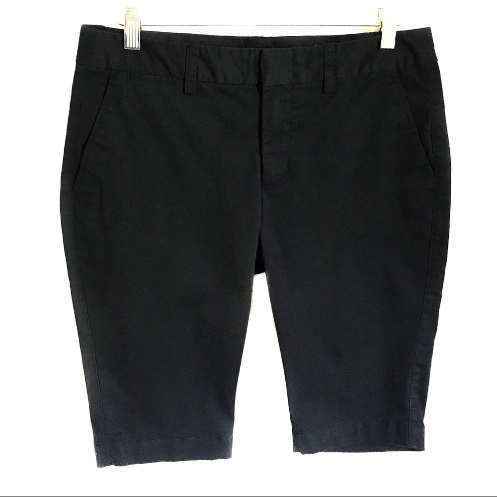 GAP Black Khaki Stretch City Bermuda Long Length Women’s Walking Shorts G1